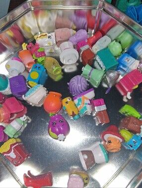 Shopkins 10 Piece Mystery Pack